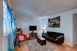 803 W 28th St, Austin, TX 78705 - Photo 2