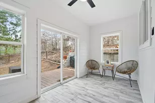 104 Kahalulu Dr, Bastrop, TX 78602 - Photo 10