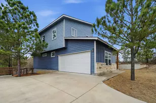 104 Kahalulu Dr, Bastrop, TX 78602 - Photo 2