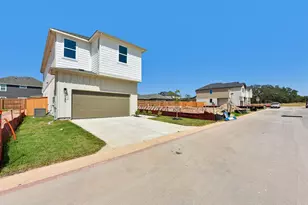 149 Maverick Ave, Kyle, TX 78640 - Photo 2