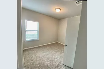 119 Wild Wind Cove, Jarrell, TX 76537 - Photo 14