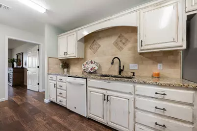 111 Lookout Circle, Hutto, TX 78634 - Photo 14