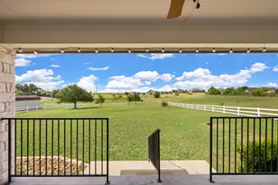 111 Lookout Cir, Hutto, TX 78634 - Photo 24