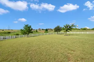 111 Lookout Cir, Hutto, TX 78634 - Photo 28