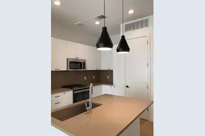 800 Embassy Drive #326, Austin, TX 78702 - Photo 4