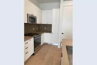800 Embassy Drive #326, Austin, TX 78702 - Photo 6