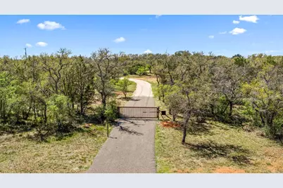 434 W Turner Court, Johnson City, TX 78636 - Photo 2