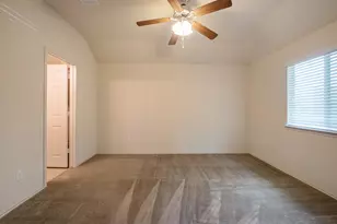 100 Azurite Dr, Jarrell, TX 76537 - Photo 12