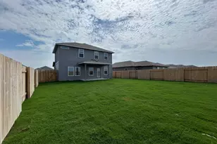 129 Honey Bee Rd, Jarrell, TX 76537 - Photo 6