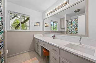 3907 Cresthill Dr, Austin, TX 78731 - Photo 16