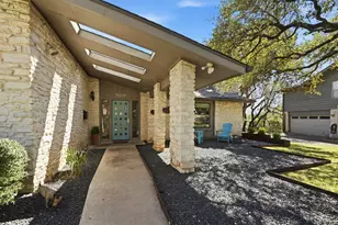3907 Cresthill Dr, Austin, TX 78731 - Photo 4