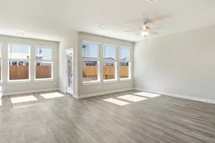 20105 Park Strip St, Lago Vista, TX 78645 - Photo 16