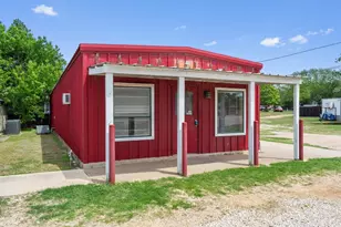 1916 W Cameron Ave, Rockdale, TX 76567 - Photo 8