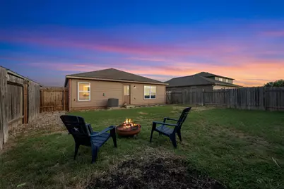 109 Proclamation Avenue, Liberty Hill, TX 78642 - Photo 4