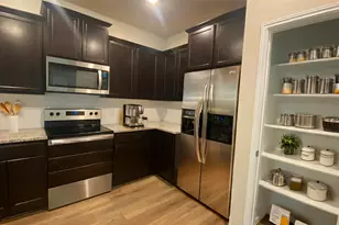 172 Onna St, Taylor, TX 76574 - Photo 4