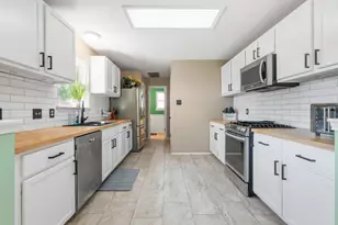 404 Country Estates Dr, Hutto, TX 78634 - Photo 14