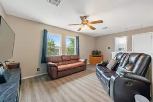 404 Country Estates Dr, Hutto, TX 78634 - Photo 20