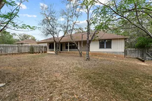 111 Clydesdale Dr, San Marcos, TX 78666 - Photo 26