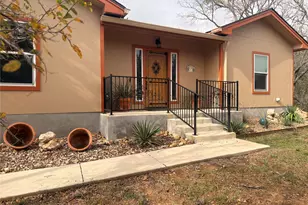 111 Clydesdale Dr, San Marcos, TX 78666 - Photo 2