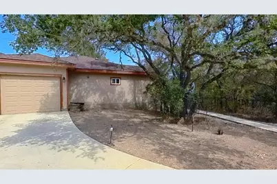 111 Clydesdale Drive, San Marcos, TX 78666 - Photo 38