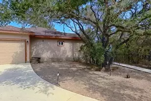 111 Clydesdale Dr, San Marcos, TX 78666 - Photo 38