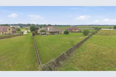 101 Eland Avenue, Bastrop, TX 78602 - Photo 38