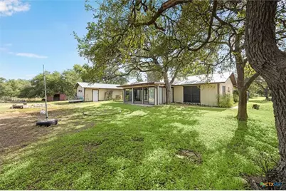 120 Pioneer Trail, San Marcos, TX 78666 - Photo 2