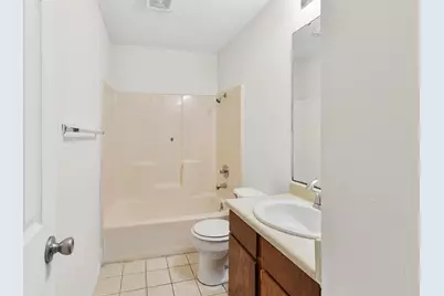 1907 W Loop #B, Austin, TX 78758 - Photo 4