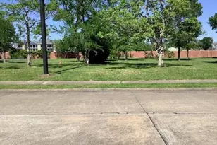 18603 Kings Lynn St, Houston, TX 77058 - Photo 1