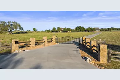 901 Crown Lane, Burnet, TX 78611 - Photo 38