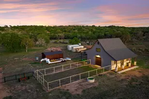 901 Crown Ln, Burnet, TX 78611 - Photo 6