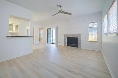 210 Oak Bay Street #402, Rockport, TX 78382 - Photo 4
