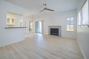 210 Oak Bay St, Rockport, TX 78382 - Photo 4