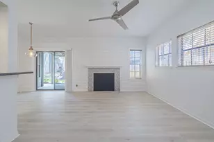 210 Oak Bay St, Rockport, TX 78382 - Photo 4
