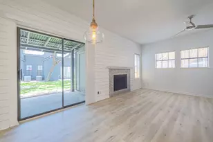 210 Oak Bay St, Rockport, TX 78382 - Photo 10