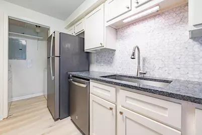 210 Oak Bay Street #402, Rockport, TX 78382 - Photo 10