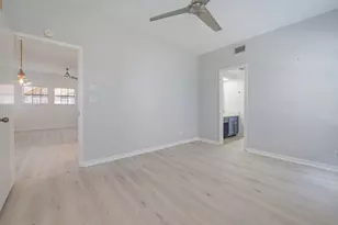 210 Oak Bay St, Rockport, TX 78382 - Photo 12
