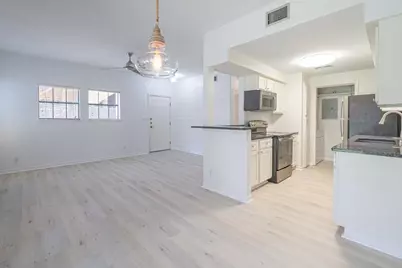 210 Oak Bay Street #402, Rockport, TX 78382 - Photo 8