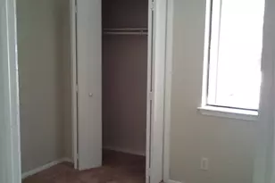 5212 Downs Dr, Austin, TX 78721 - Photo 14
