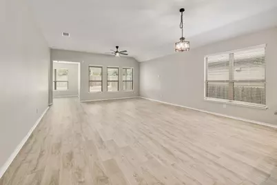 127 Scotsburg Street, Hutto, TX 78634 - Photo 22