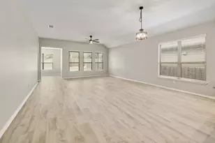127 Scotsburg St, Hutto, TX 78634 - Photo 22