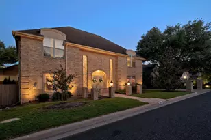 5805 Tom Wooten Dr, Austin, TX 78731 - Photo 2