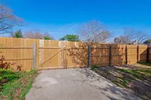 12710 Possum Hollow Dr, Austin, TX 78729 - Photo 38