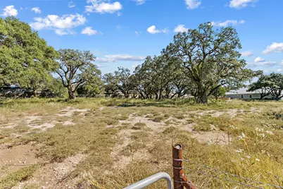 1420 Greenlawn Parkway, Blanco, TX 78606 - Photo 4
