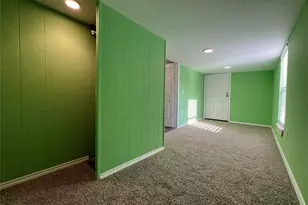 130 Los Arcos Rd, Elgin, TX 78621 - Photo 34