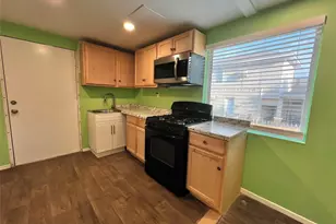 130 Los Arcos Rd, Elgin, TX 78621 - Photo 28