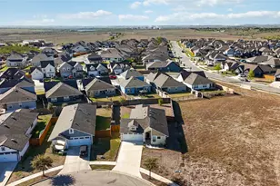 253 Sage Meadows Dr, San Marcos, TX 78666 - Photo 38