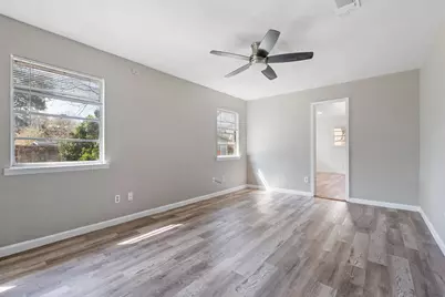 1106 Hackberry Drive, Marble Falls, TX 78654 - Photo 8