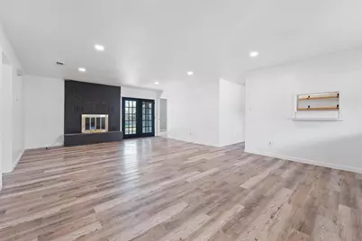 1106 Hackberry Drive, Marble Falls, TX 78654 - Photo 4