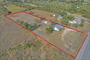 1607 E 4th St, Taylor, TX 76574 - Photo 1